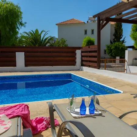 Marina V4 * Peyia